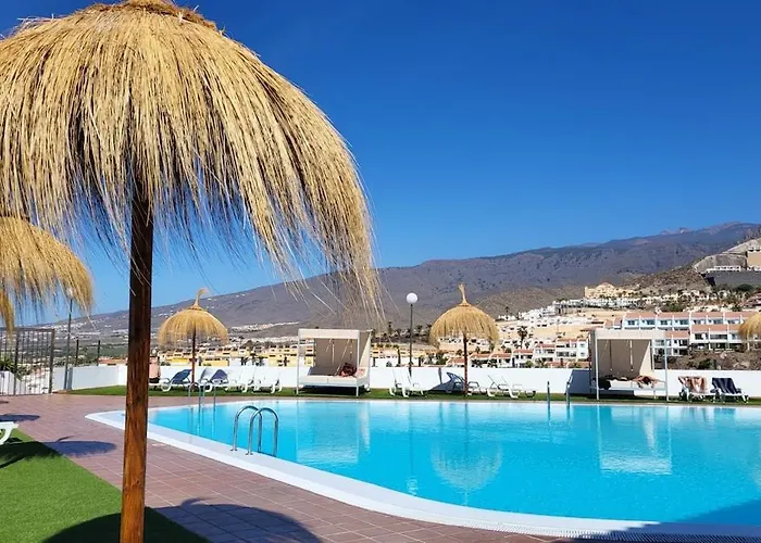 Апартаменти Fantastic With Seaview *