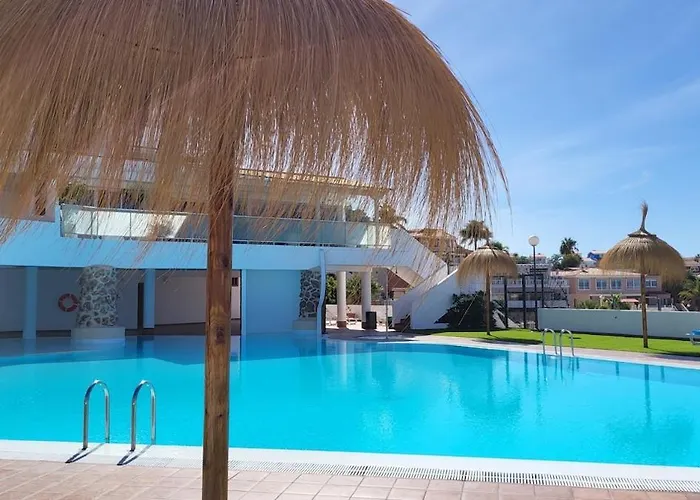 Fantastic With Seaview Апартаменти Адехе